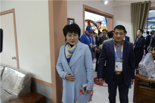 中俄博览会“光明家具”受青睐 中俄博览会“光明家具”受青睐